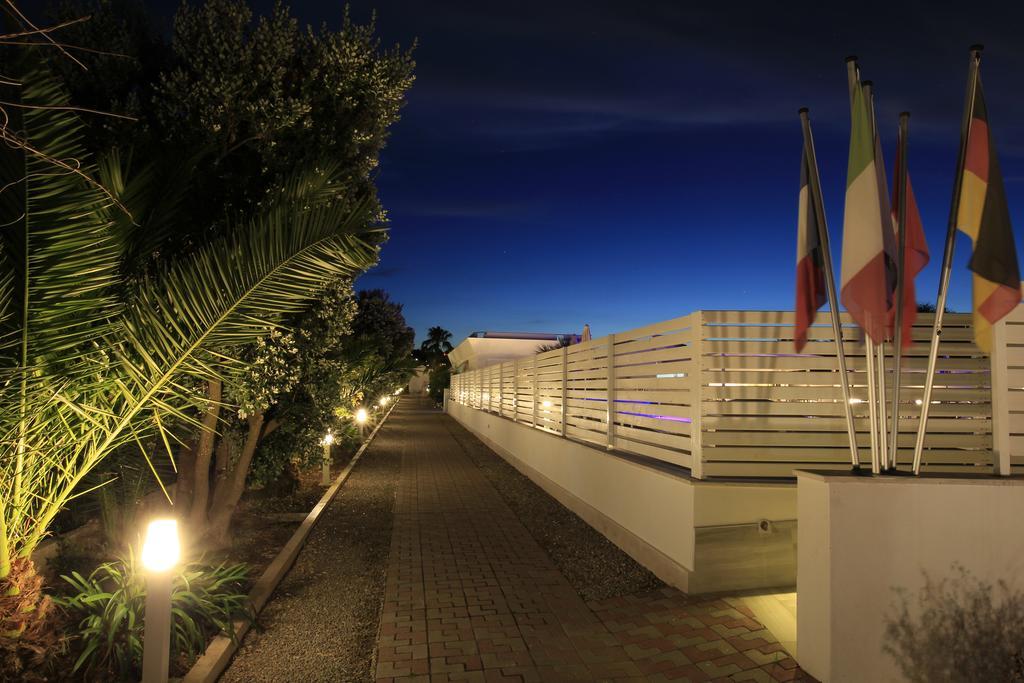 Garden Hotel Ripa Vieste Extérieur photo
